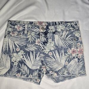 Cherokee Floral Denim Frayed-Hem Shorts (XL) – Tropical Palm & Blossom Print